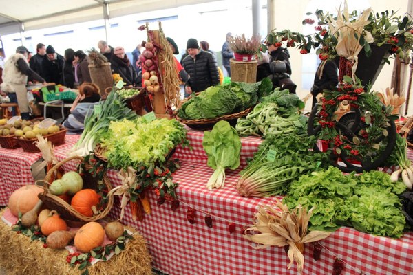 Abierto el plazo de inscripción para participar en la feria de Año Nuevo de Deba hasta el 13 de diciembre