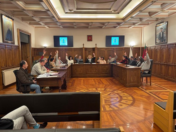 Deba aprueba los presupuestos municipales de 2025 por unanimidad